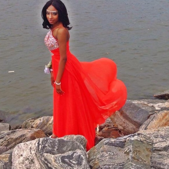 Halter bedazzled polyester prom 2018 coral dress - Picture 2 of 3